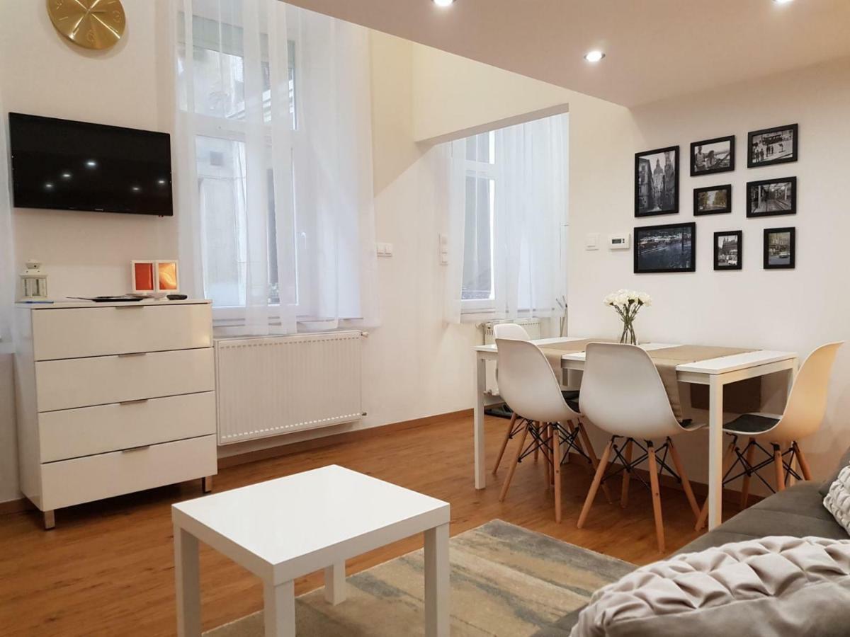 Renaissance Studio Apartment Budapest Exterior photo